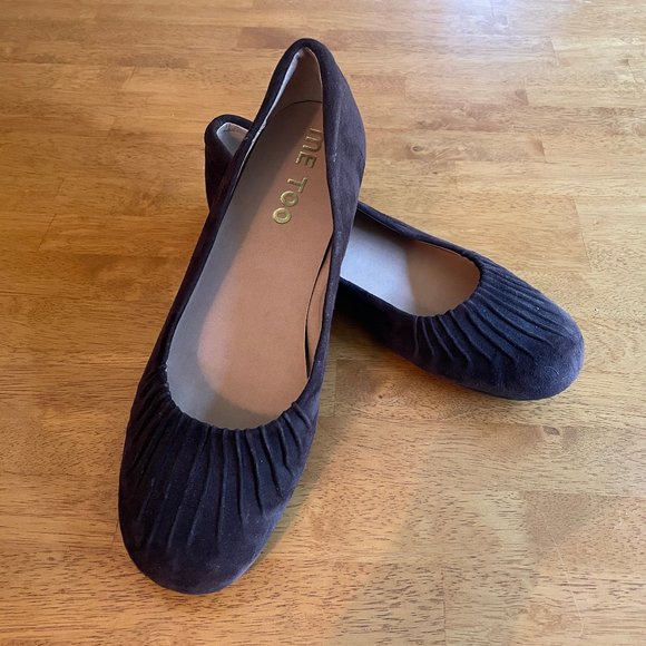 NWOT Size 7 dark brown Me Too suede leather flat - Picture 1 of 5
